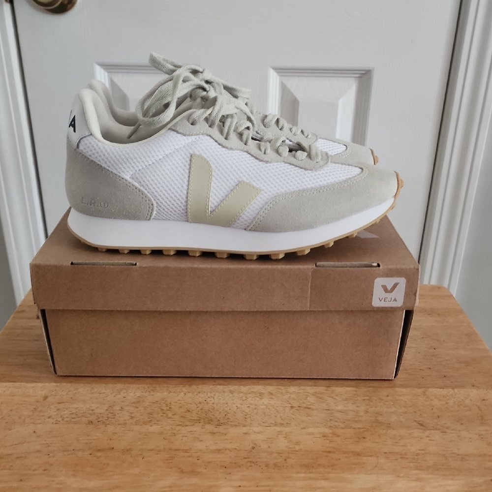 Veja Cream and Gray Running Shoes